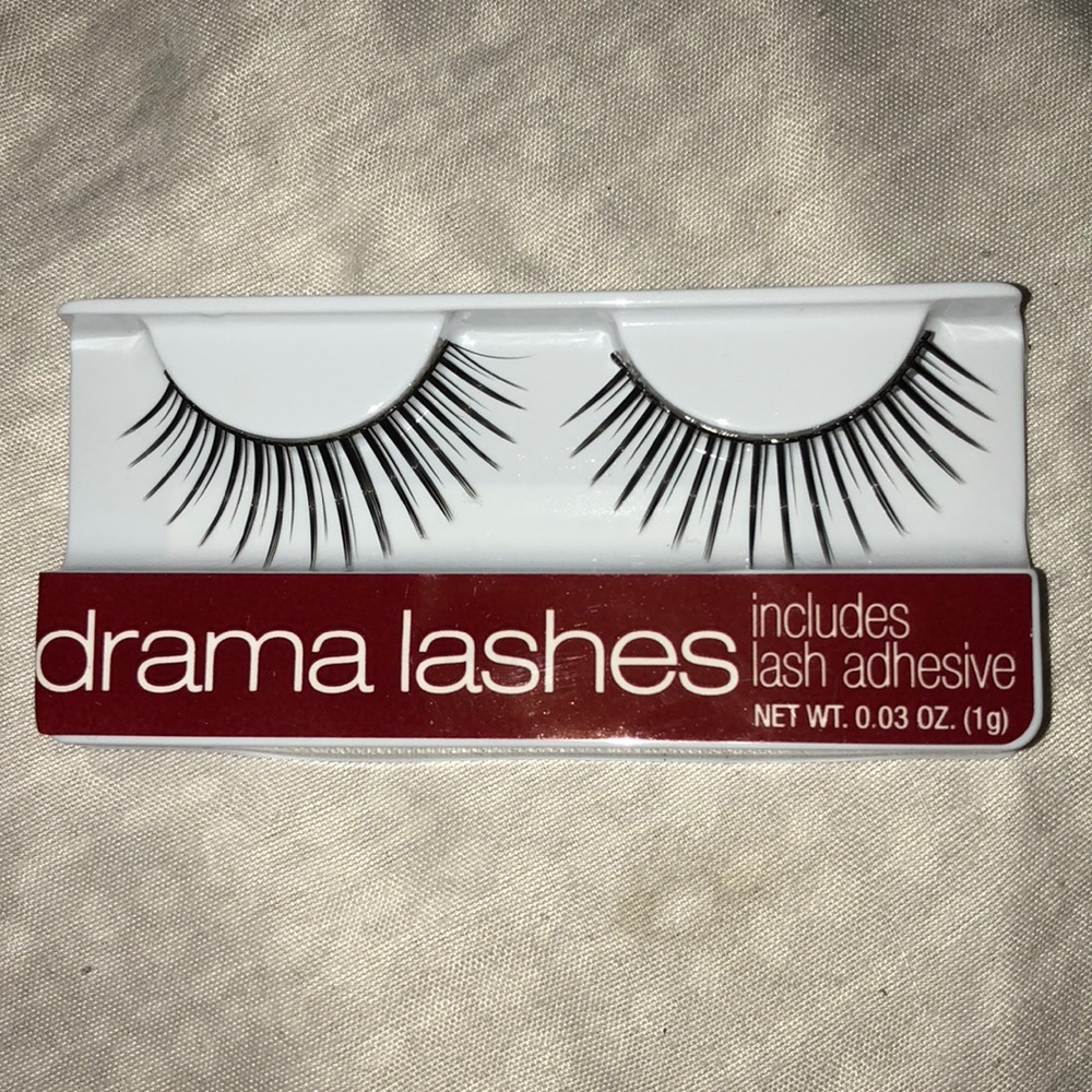 drama false eyelashes